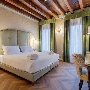 3* בית הארחה 312 Piazza San Marco