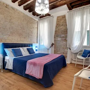 Charming Castello By Wonderful Italy Venise
