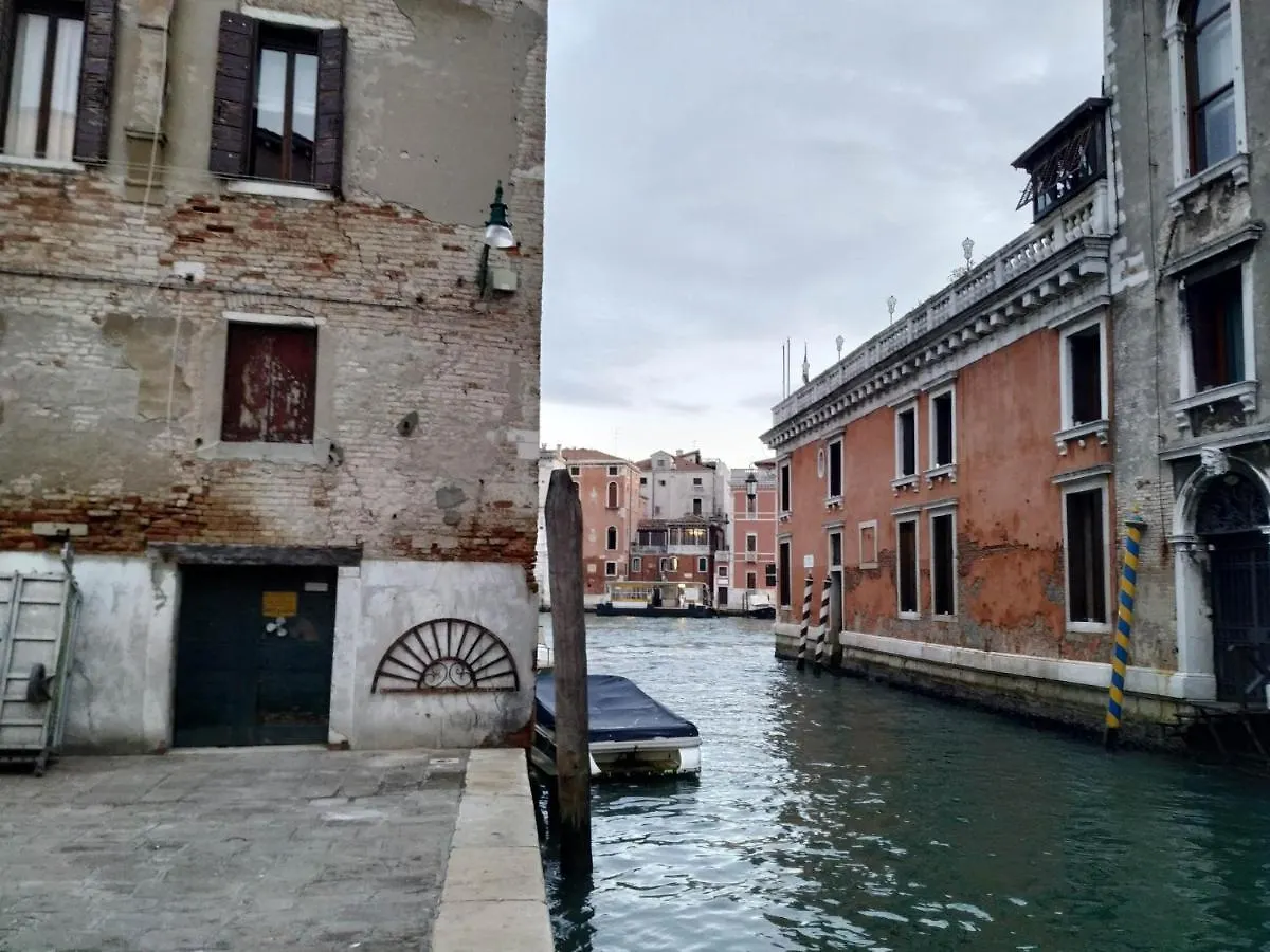 Venice Canal View @Ca Di Paoletta Apartment