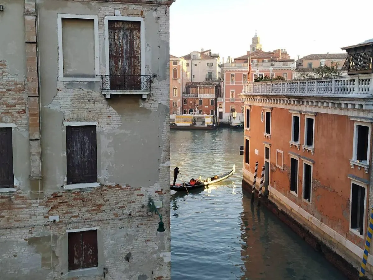 Venice Canal View @Ca Di Paoletta Apartment